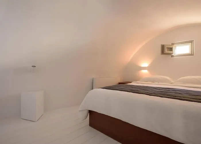 Magical Santorini 3 Bedrooms Royal Solstice Retreat Private Pool Villa Ormos Athinios